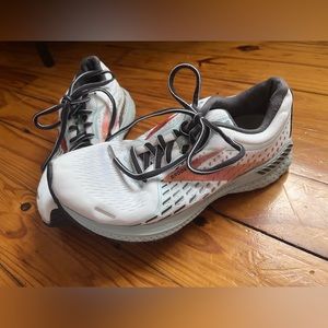 Brooks Adrenaline 21